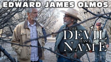 edward james olmos talking to David Straithern during The Devil Has A Name shoot