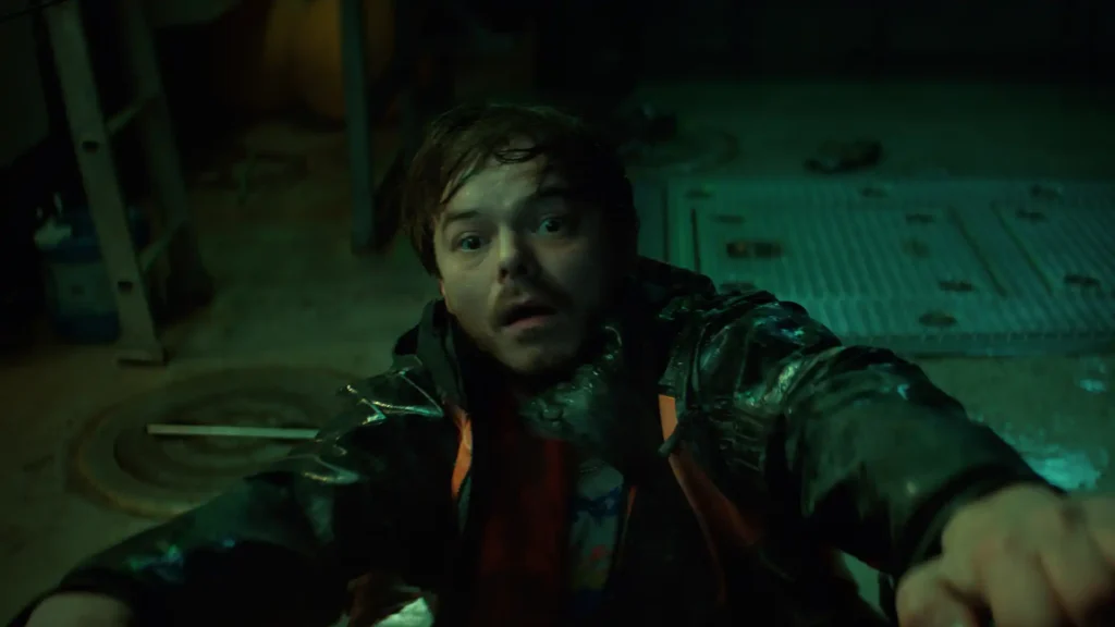 below charlie heaton netflix